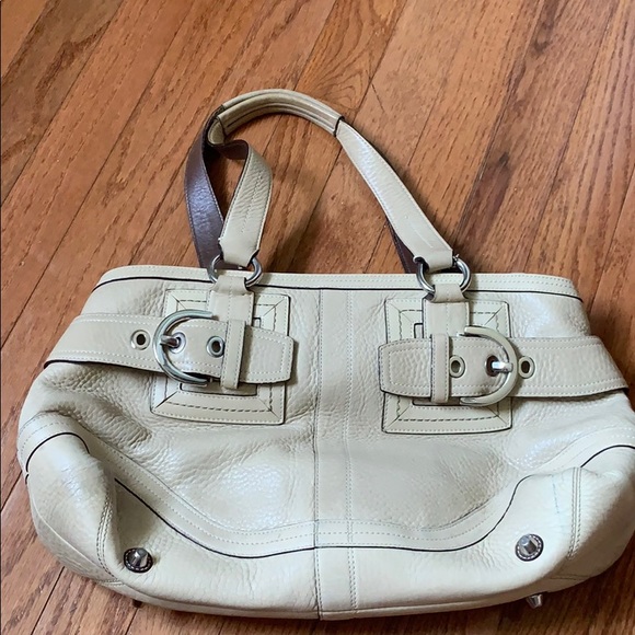 Coach Handbags - Pre-owned cream Coach bag.